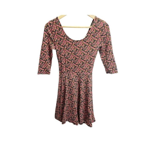 Lush M Pink Floral Fit & Flare Dress 3/4 Sleeves Open Back Stretch Fitted - Picture 1 of 8
